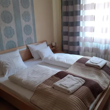 Apartment Macskafogo, Tunderi Szallas A Belvarosban Gyor