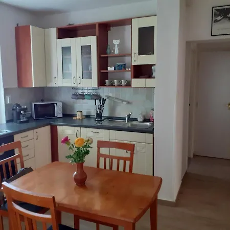 Macskafogo, Tunderi Szallas A Belvarosban Apartment Gyor
